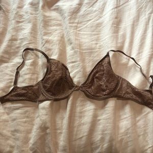 Victoria’s Secret Unlined Plunge Bra 34 D